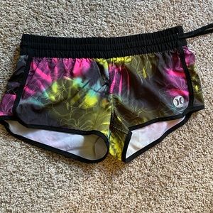 Women’s Hurley Phantom Board Short Size Small.